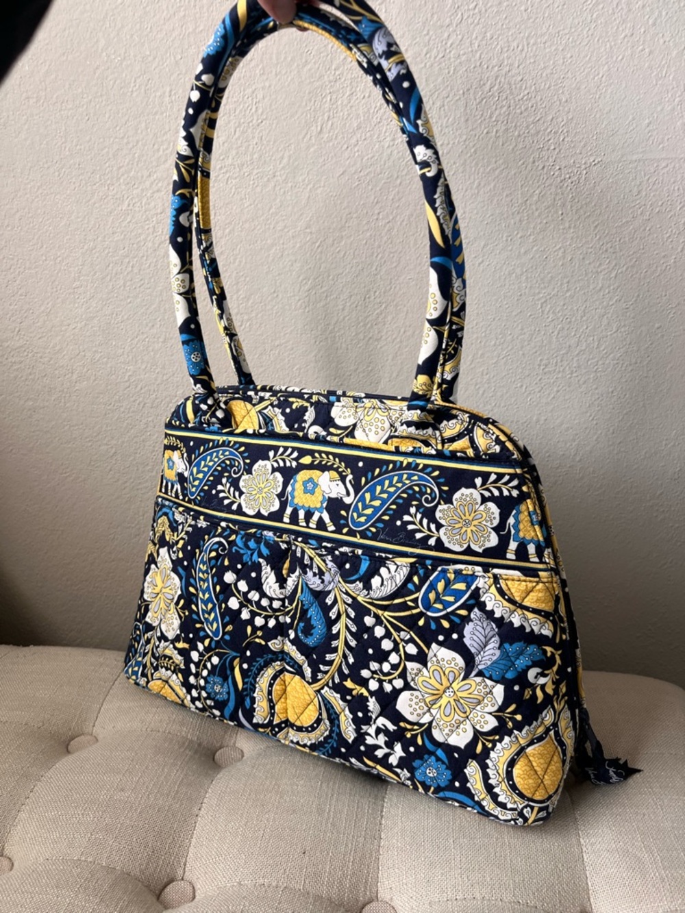 Vera Bradley Bowler Style Bag in pattern “Ellie Blue” quilted bag
